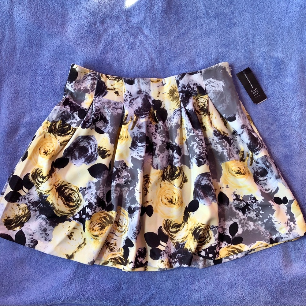 NEW Women INC International Concept Floral Skirt